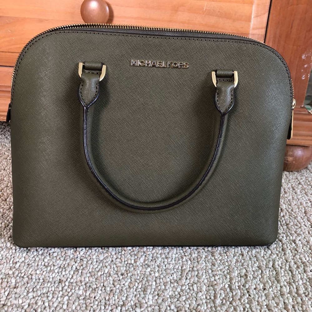 Michael Kors Cindy Crossbody
